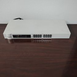 Linksys 16 Port Duel-Speed Hub Model #EF2H16