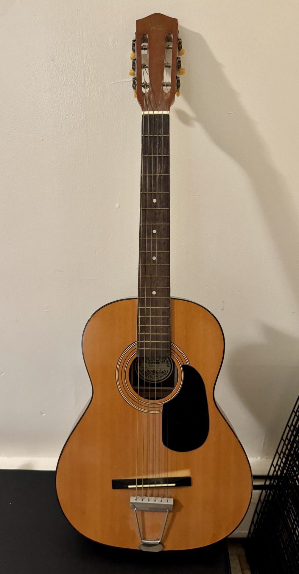 Hondo Acoustic Guitar (Model H90S-N)