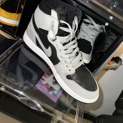 Jordan 1 Shadow 2.0  Sneaker Size 9M 