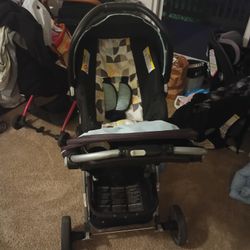 BabyTrend Car seat/Stroller Combo