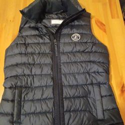 New Navy Blue Abercrombie And Fitch Puffer Vest Women's Medium 