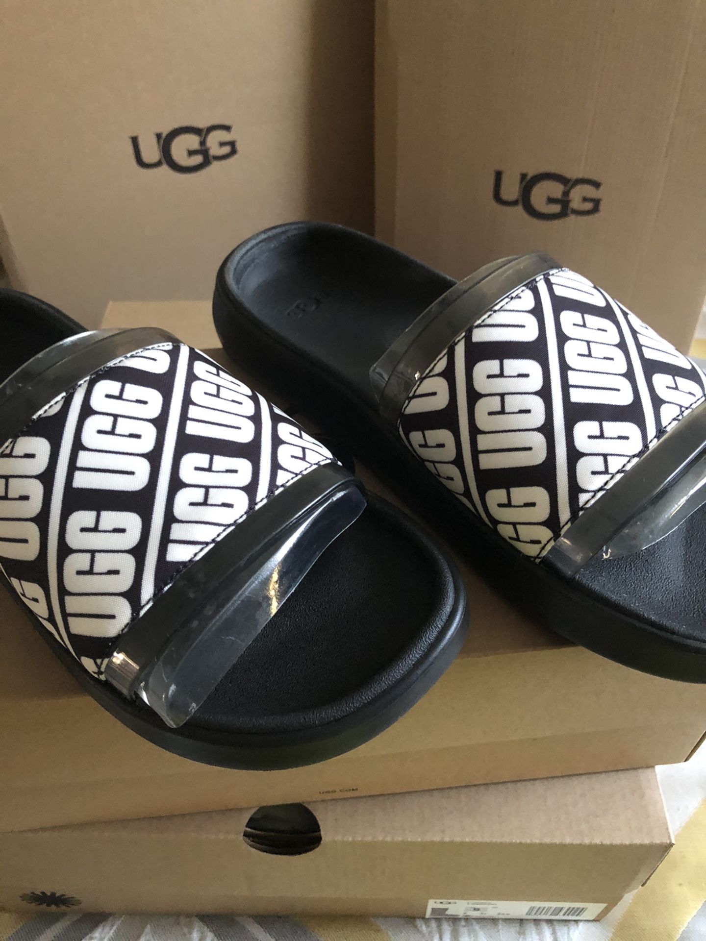 UGG