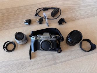 Fuji XT5 ＋XF 18-55mm f/2.8-4 ＋ XF 35mm f/2 Lens