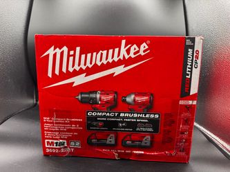NEW! MILWAUKEE M18 18V Compact Drill/Impact Combo WITH Batteries, Charger & Bag