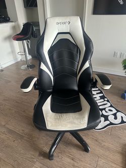Gaming chair