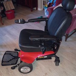Jazzy Elite Es Powered Wheelschair