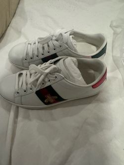 Gucci Ace Bee Embroidered Sneakers