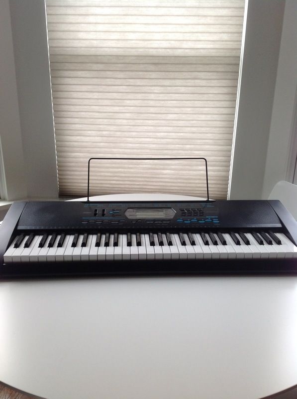 Casio CTK 2100 piano