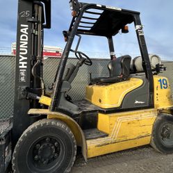 Nice Hyundai Forklift For Sale 