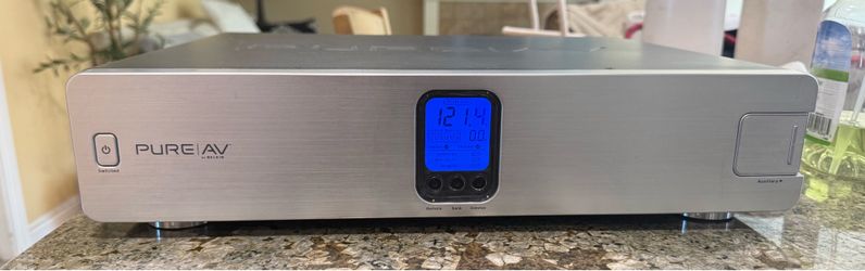 Belkin PureAV PF60 (Model AP41300-12) Home Theater Power Console