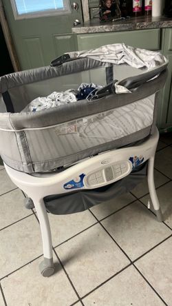 Graco bassinet automatic rocker