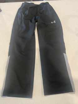 Black Under Armour boys athletic pants/joggers