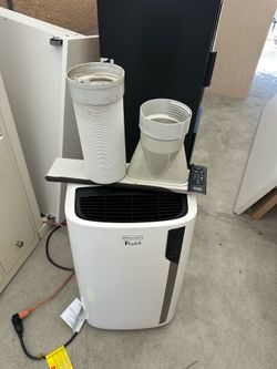 Delonghi portable air conditioner w/ remote