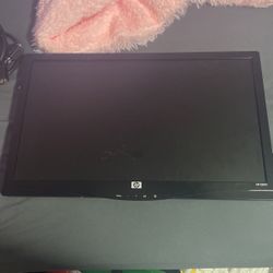 HP wall mount monitor WITHOUT STAND OR WALL MOUNT **SEE DESCRIPTION**