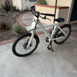Vanmoof S2 E Bike In Great Condition With Charger And Some Accessories 