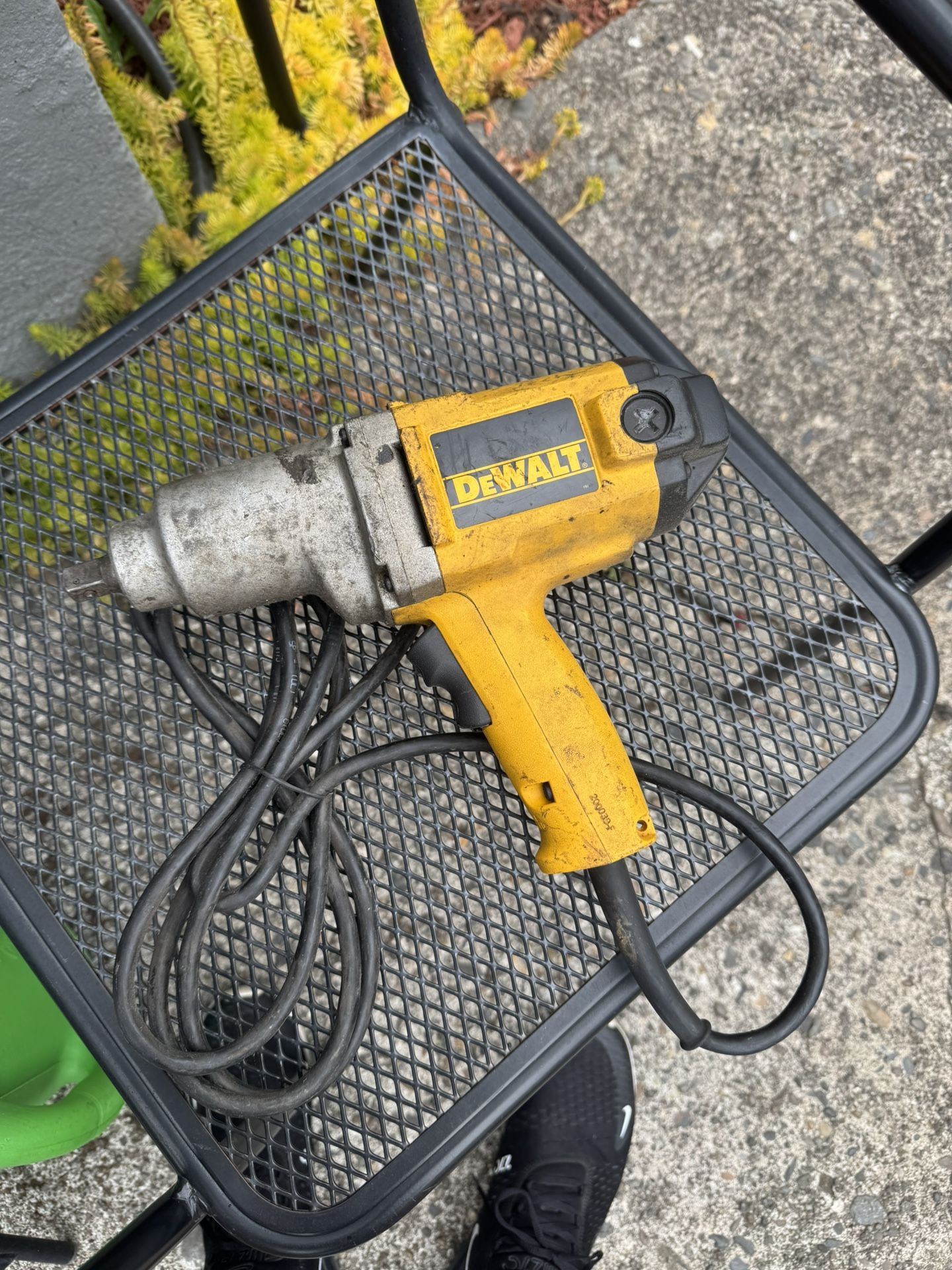 Dewalt DW290 1-2” Impact Wrench