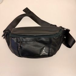 AIR JORDAN FANNY PACK