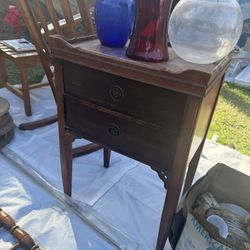 Free Estate Sale Small Vintage Side Table 