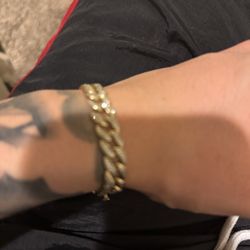 10k diamond bracelet