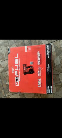 Milwaukee M18 Fuel Brushless Cordless Roofing Nailer Tool Only New 