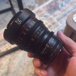 Meike 25mm Cine Lens T2.2. MFT Like New 