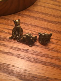 3 Tiny Kitty Cat Pin Tacs