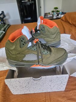 Air Jordan 5 Olive Green Orange Sneakers Size 11.5