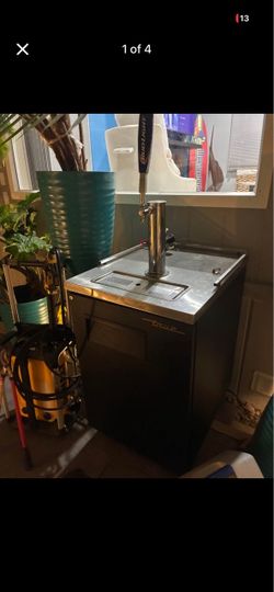 True Draft Beer Kegerator with Single Tap
