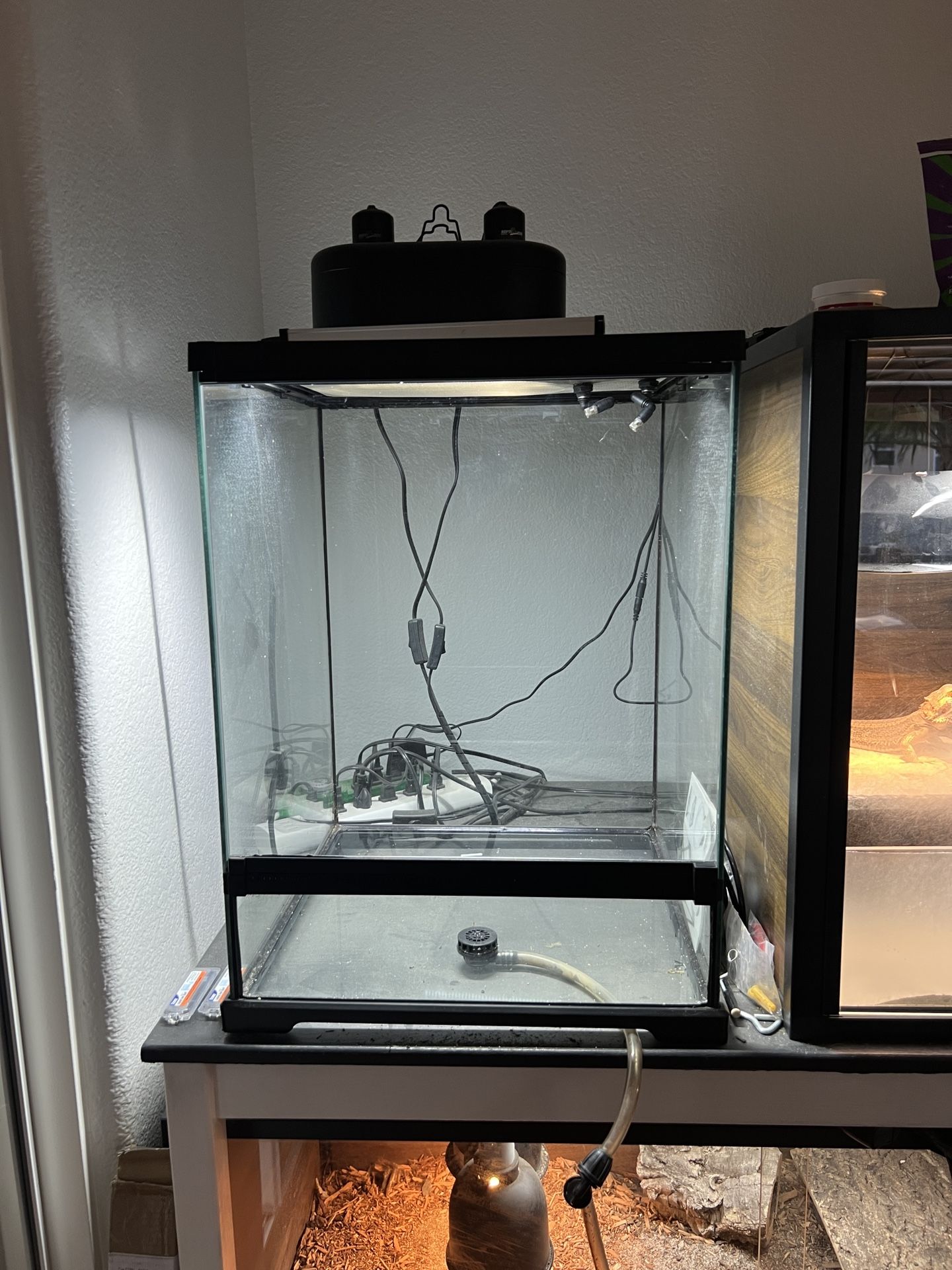 ExoTerra reptile tank 16x16x24"