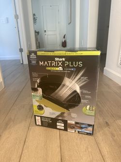Brand New Never Used Shark matrix Clean Robot Vacuum And Mop