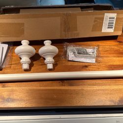 18” White Curtain Rod