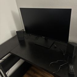 Monitor With Speakers 