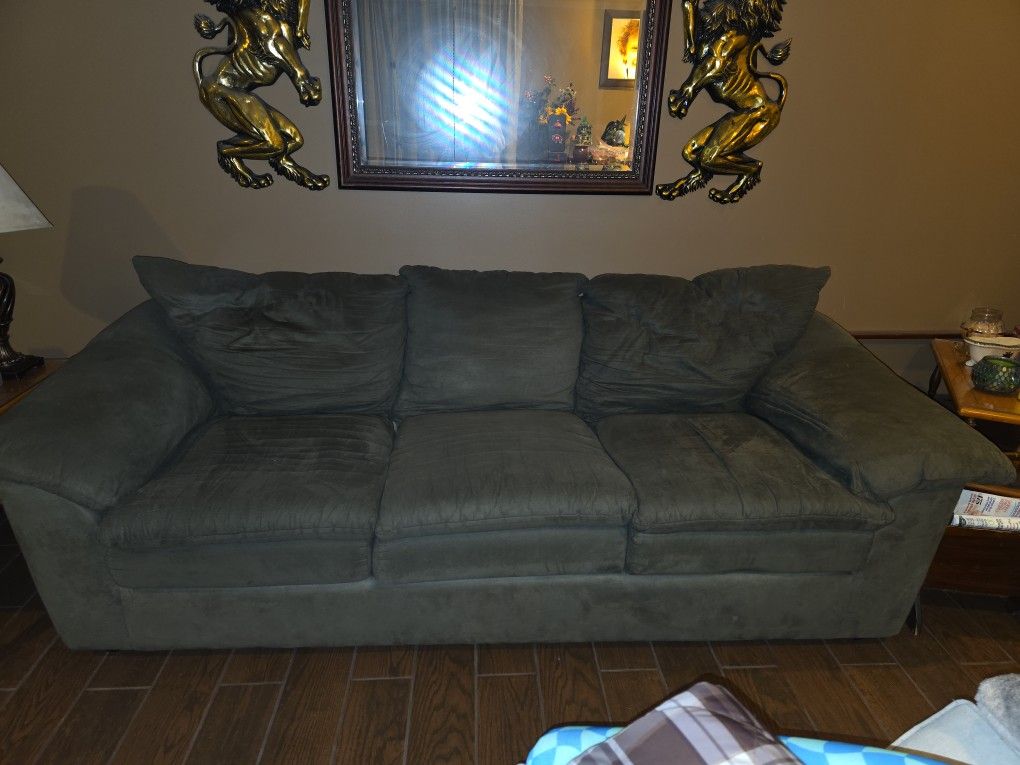 Couch & Chair