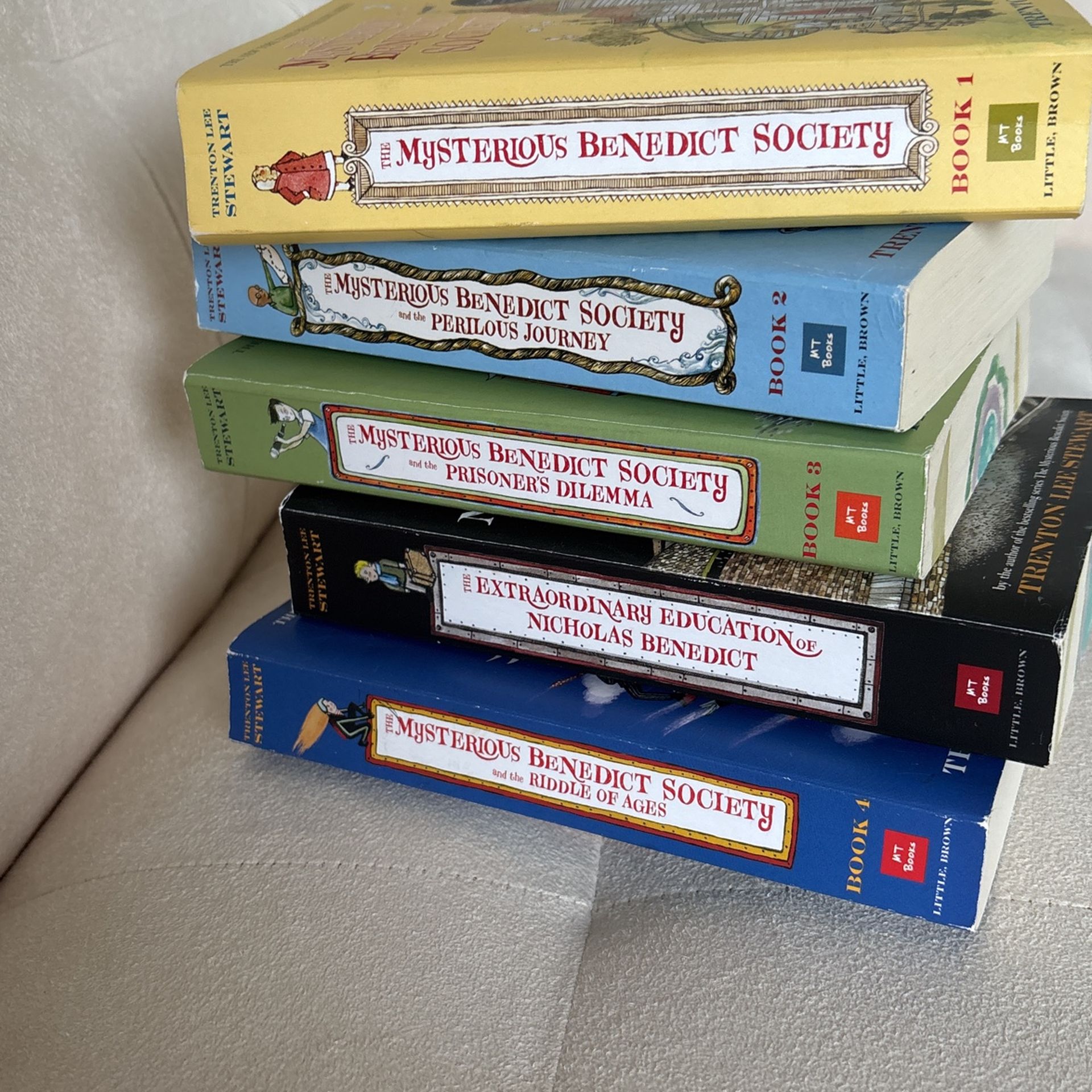 Full Set Of Mysterious Benedict Society
