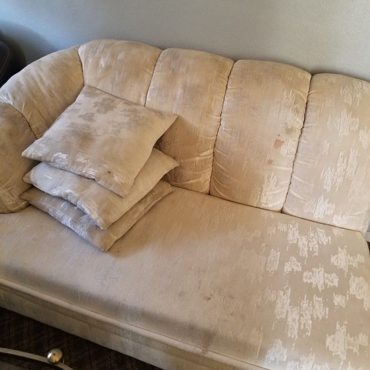 White 3 Piece Sofa Set Want To Move Soon!!!