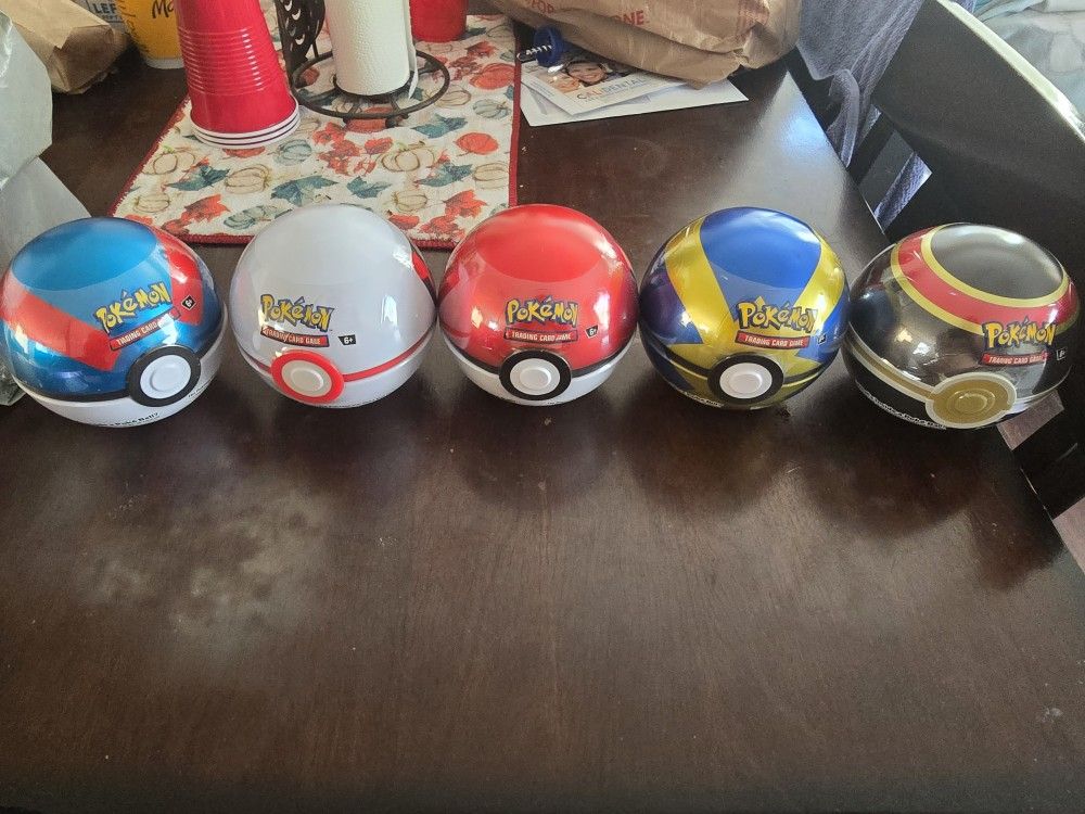 Pokemon TCG Pokeball Assorted Tins