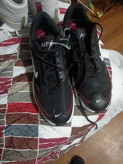 Nike Air Max Low-Top Sneakers Black Red