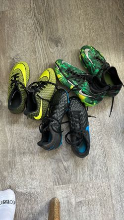 Nike Soccer Cleats Size 13 - 3 and 3.5