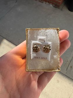 10KT Gold Nugget Stud Earrings