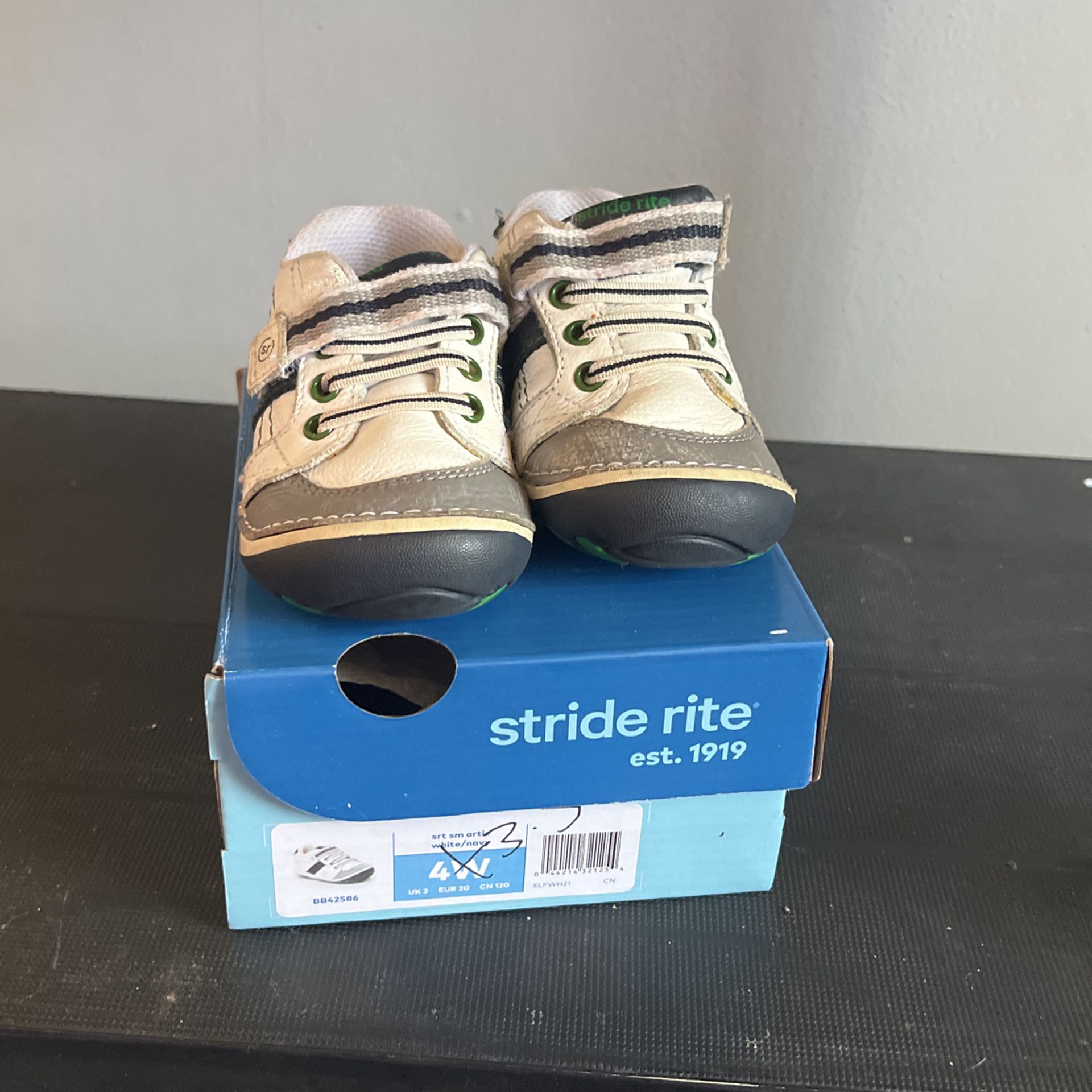 Voluntary Toxic mode Baby Shoes Size 3.5 for Sale in Nesquehoning, PA - OfferUp