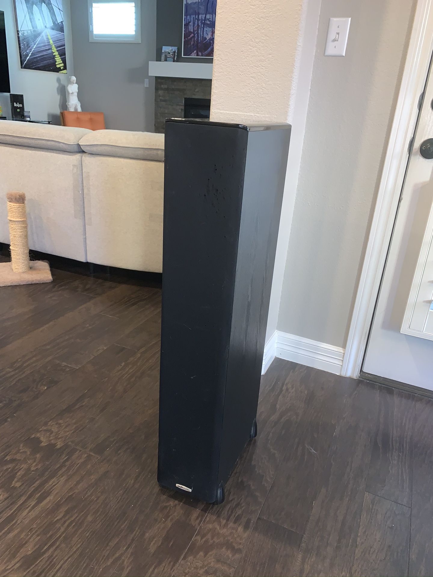 Polk Audio TSi400 speakers