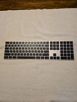 Apple Magic Keyboard with Numeric Keypad