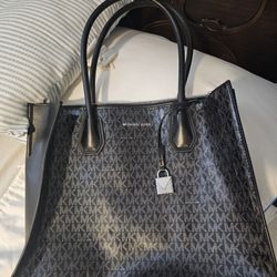 ORIGINAL MICHAEL KORS BAG , $150 
