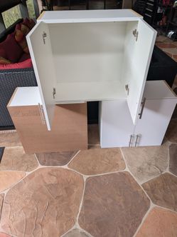 Melamine Cabinets - white
26x24x12