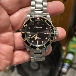 J Brackett Submarine Style Quartz Watch  Date Like New 