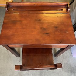 Mellisa & Doug Wooden Lift-Top Desk & Chair