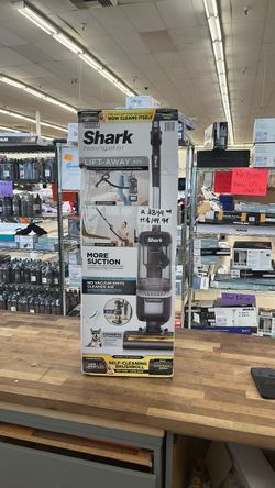 Shark Navigator Lift-Away ADV Vacuum