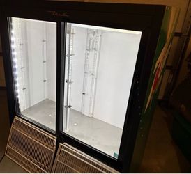 True Manufacturing 2-Door Merchandising Refrigerator with 7UP Graphics