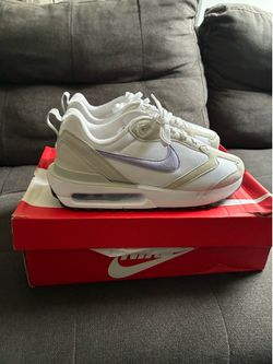 Nike Air Max Dawn Size 8.5 Women Brand New