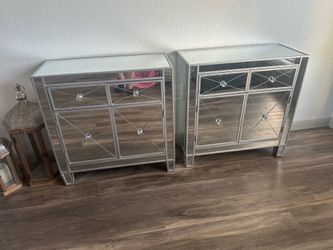 2 Mirrored Night Stands